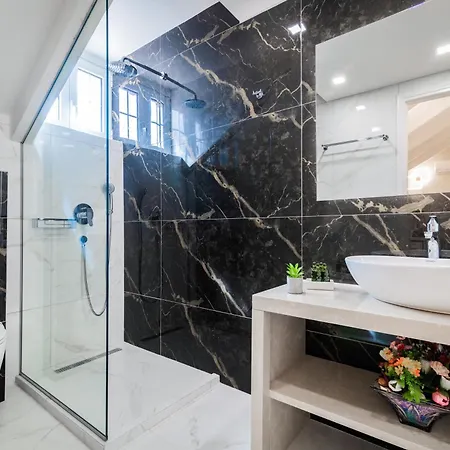 马夫利亚斯村公寓酒店 *